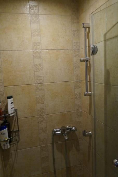 Apartment With A Garden, Bbq, Swimming Pool And Jacuzzi Dhráfi エクステリア 写真
