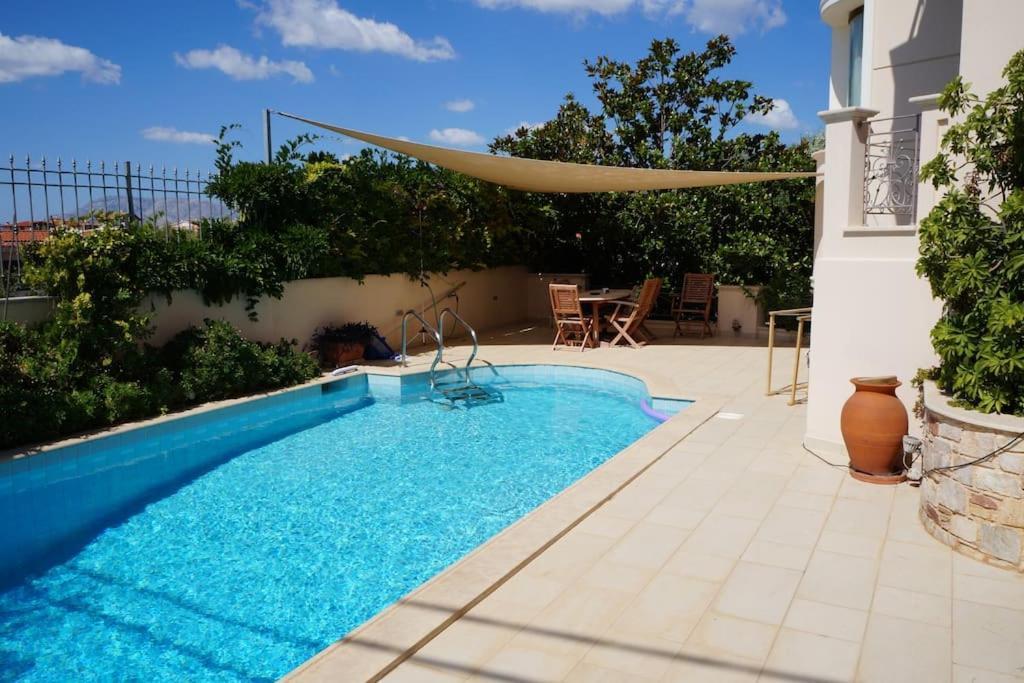 Apartment With A Garden, Bbq, Swimming Pool And Jacuzzi Dhráfi エクステリア 写真